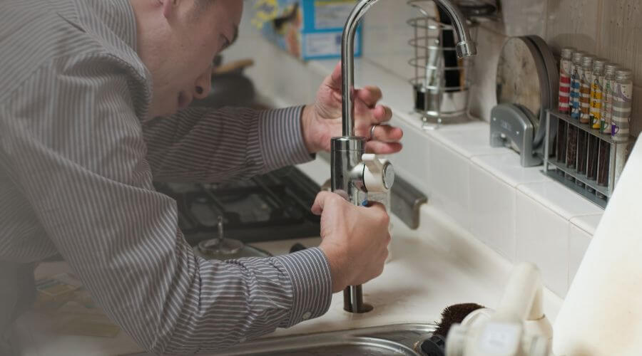 Local tankless water heater installation in Glyndon, MD